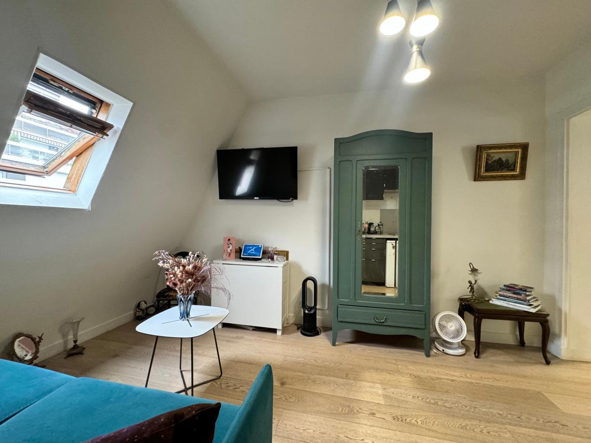 Cosy Studio 5 Minutes Tour Eiffel パリ エクステリア 写真